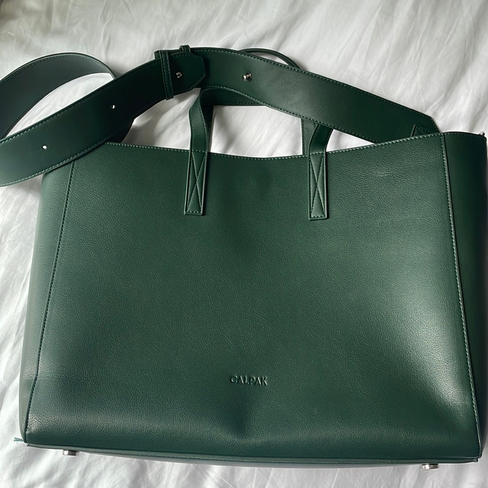 NWT Calpak Haven Laptop Bag